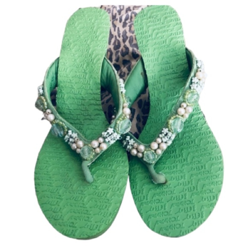 Betsy Johnson size 10 vintage green beaded embellished platform slides